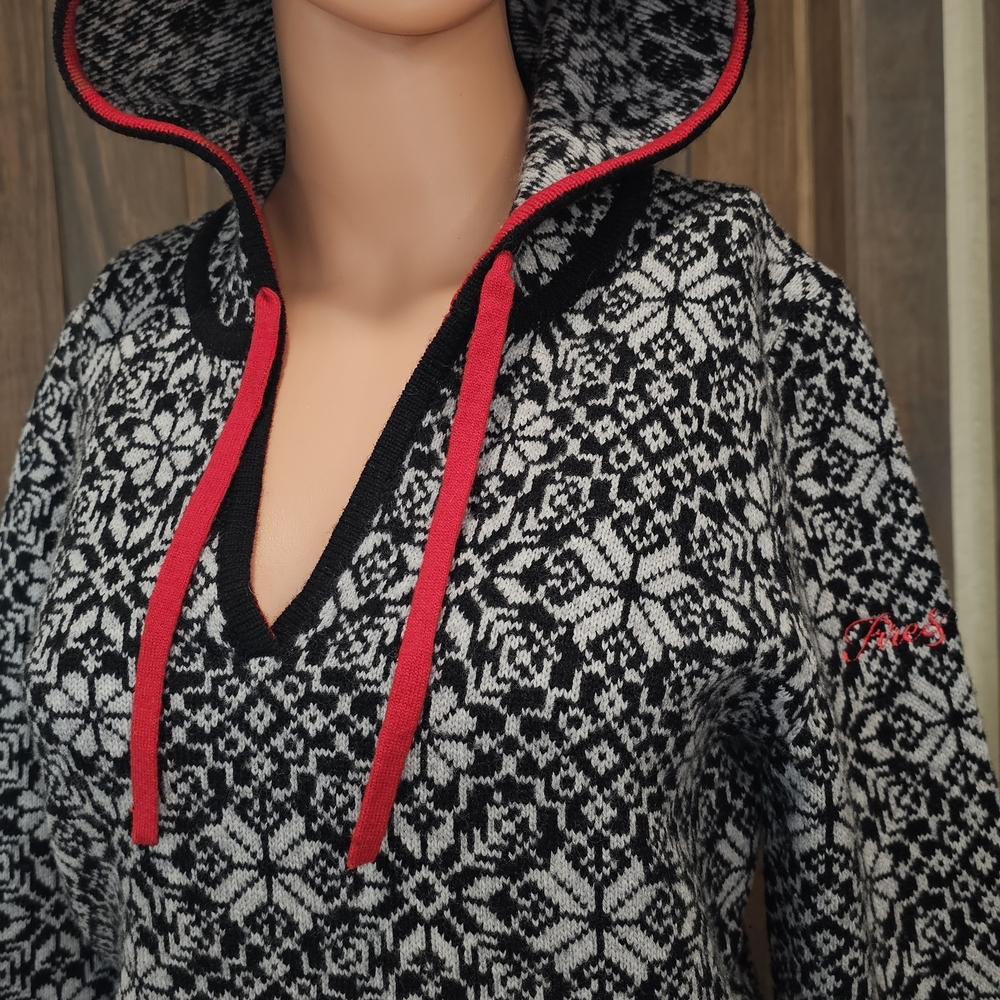 Bogner Fire + Ice Black and Gray Floral Hoodie